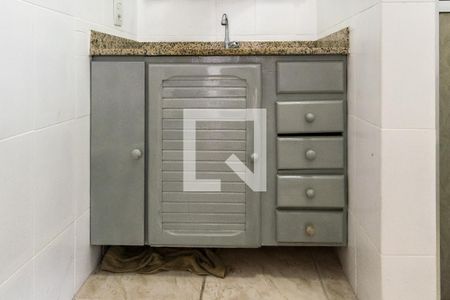 Apartamento para alugar com 62m², 2 quartos e sem vaga Apartamento para alugar com 62m², 2 quartos e sem vagaBanheiro - Armário