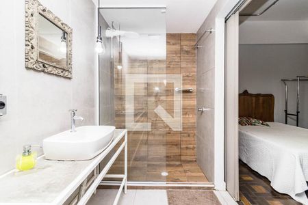 Banheiro de kitnet/studio à venda com 1 quarto, 37m² em Centro Histórico, Porto Alegre