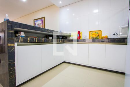 Casa à venda com 312m², 6 quartos e 6 vagasCozinha