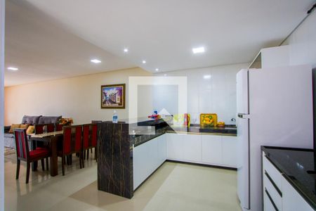 Casa à venda com 312m², 6 quartos e 6 vagasCozinha