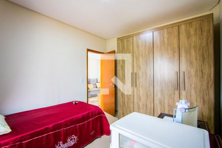 Casa à venda com 312m², 6 quartos e 6 vagasQuarto 2