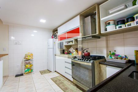 Casa à venda com 312m², 6 quartos e 6 vagasCasa 2 - Cozinha