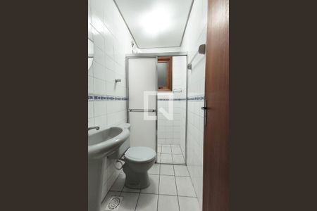 Banheiro de apartamento para alugar com 1 quarto, 34m² em Centro, São Leopoldo