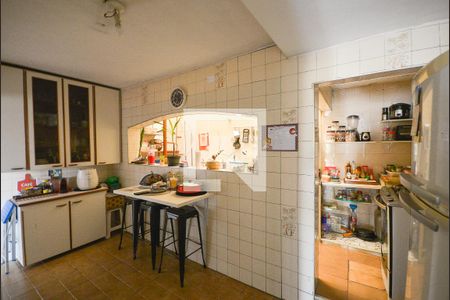 Casa à venda com 193m², 6 quartos e 2 vagasCopa