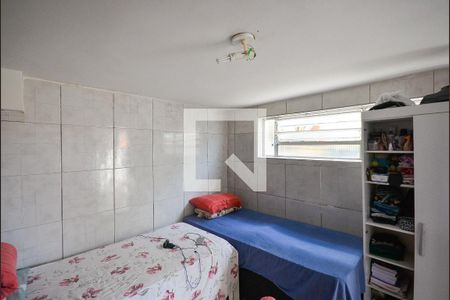 Casa à venda com 193m², 6 quartos e 2 vagasQuarto Casa 2