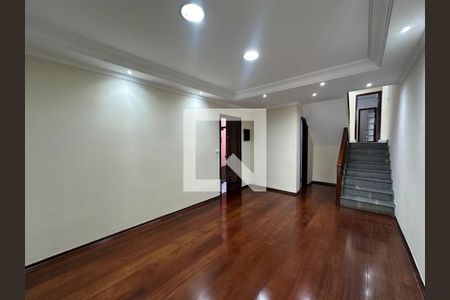 Sala de casa para alugar com 3 quartos, 240m² em Vila Engenho Novo, Barueri