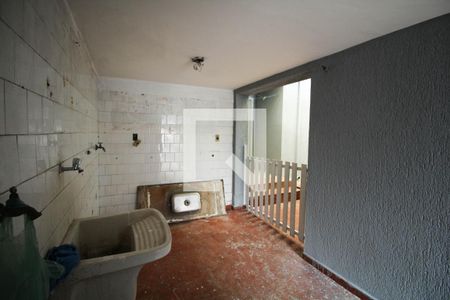 Casa à venda com 100m², 2 quartos e 2 vagasÁrea de Serviço