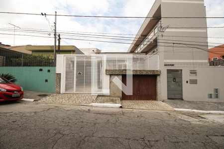 Casa à venda com 100m², 2 quartos e 2 vagasFachada