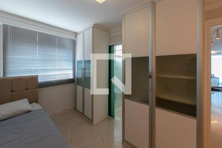 Apartamento à venda com 220m², 5 quartos e 4 vagasQuarto 4