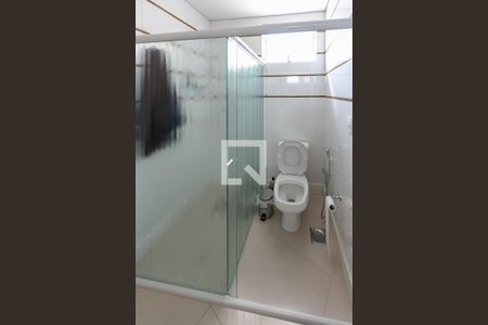 Apartamento à venda com 220m², 5 quartos e 4 vagasBanheiro do quarto 3 e 4