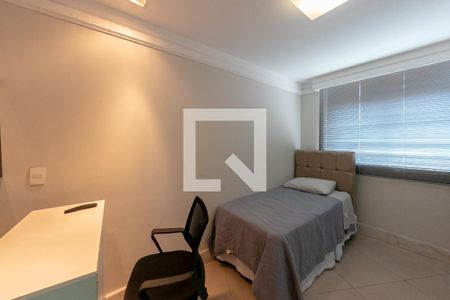 Apartamento à venda com 220m², 5 quartos e 4 vagasQuarto 4