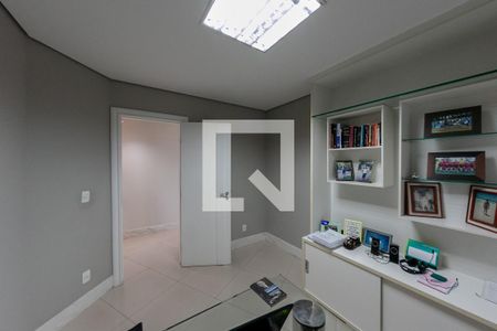 Apartamento à venda com 220m², 5 quartos e 4 vagasQuarto 1