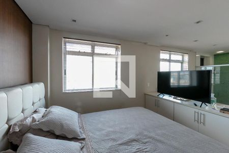 Apartamento à venda com 220m², 5 quartos e 4 vagasQuarto Suíte