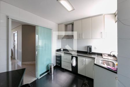 Apartamento à venda com 220m², 5 quartos e 4 vagasCozinha