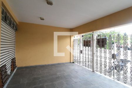 Casa à venda com 340m², 5 quartos e 8 vagas Casa à venda com 340m², 5 quartos e 8 vagasGaragem