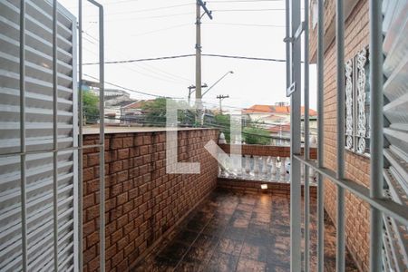 Varanda de casa à venda com 5 quartos, 340m² em Vila Monumento, São Paulo
