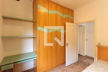 Casa à venda com 340m², 5 quartos e 8 vagas Casa à venda com 340m², 5 quartos e 8 vagasQuarto 3