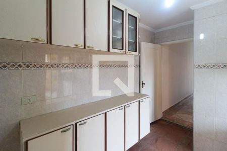 Casa à venda com 340m², 5 quartos e 8 vagas Casa à venda com 340m², 5 quartos e 8 vagasCozinha