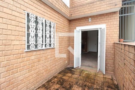 Varanda de casa à venda com 5 quartos, 340m² em Vila Monumento, São Paulo