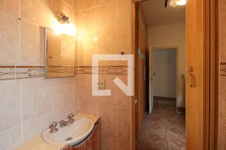 Casa à venda com 340m², 5 quartos e 8 vagas Casa à venda com 340m², 5 quartos e 8 vagasBanheiro