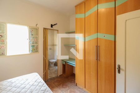 Casa à venda com 340m², 5 quartos e 8 vagas Casa à venda com 340m², 5 quartos e 8 vagasQuarto 3