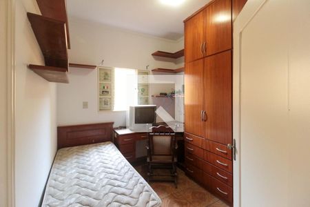 Casa à venda com 340m², 5 quartos e 8 vagas Casa à venda com 340m², 5 quartos e 8 vagasQuarto 2