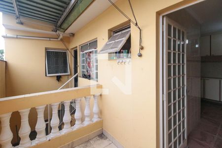 Casa à venda com 340m², 5 quartos e 8 vagas Casa à venda com 340m², 5 quartos e 8 vagasÁrea de Serviço