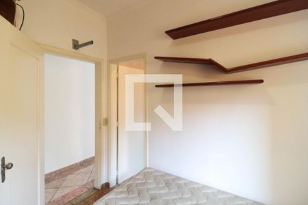 Casa à venda com 340m², 5 quartos e 8 vagas Casa à venda com 340m², 5 quartos e 8 vagasQuarto 2