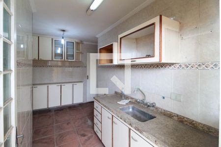 Casa à venda com 340m², 5 quartos e 8 vagas Casa à venda com 340m², 5 quartos e 8 vagasCozinha