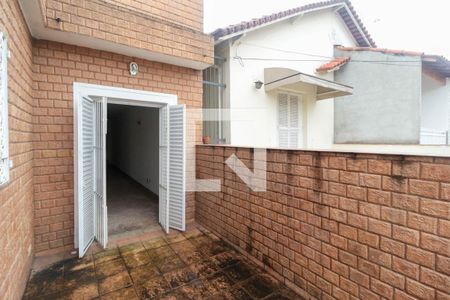 Varanda de casa à venda com 5 quartos, 340m² em Vila Monumento, São Paulo