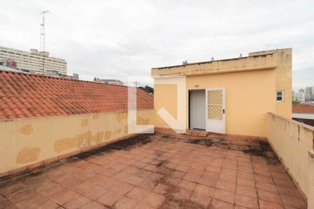 Casa à venda com 340m², 5 quartos e 8 vagas Casa à venda com 340m², 5 quartos e 8 vagasTerraço