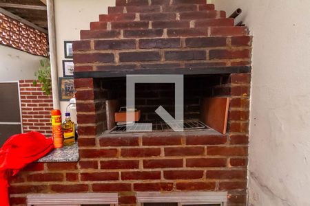 Casa à venda com 98m², 2 quartos e 2 vagasQuintal e churrasqueira