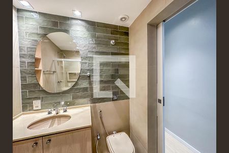 Banheiro 2 de apartamento para alugar com 2 quartos, 79m² em Laranjeiras, Rio de Janeiro