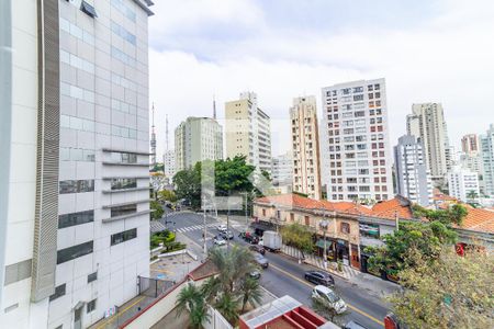 Apartamento para alugar com 65m², 2 quartos e 2 vagas Apartamento para alugar com 65m², 2 quartos e 2 vagasVaranda