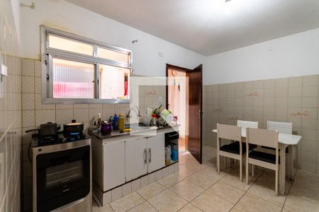 Casa à venda com 426m², 3 quartos e 3 vagasCozinha 