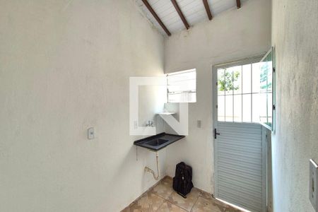 Cozinha  de casa para alugar com 1 quarto, 28m² em Jardim Santa Lúcia, Campinas