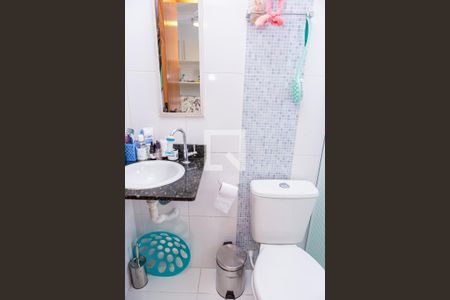 Casa de condomínio à venda com 68m², 2 quartos e 1 vaga Casa de condomínio à venda com 68m², 2 quartos e 1 vagaBanheiro do Quarto 1