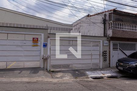 Casa de condomínio à venda com 68m², 2 quartos e 1 vaga Casa de condomínio à venda com 68m², 2 quartos e 1 vagaFachada