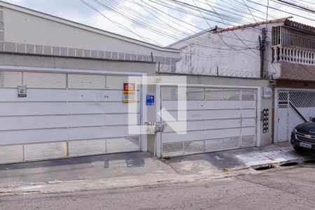 Casa de condomínio à venda com 68m², 2 quartos e 1 vaga Casa de condomínio à venda com 68m², 2 quartos e 1 vagaFachada