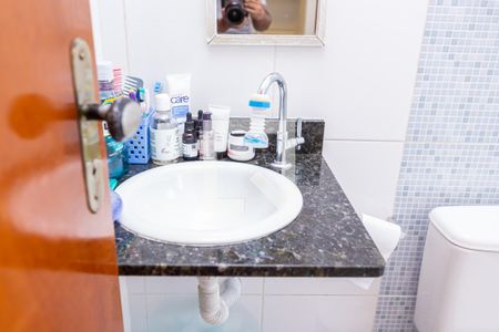 Casa de condomínio à venda com 68m², 2 quartos e 1 vaga Casa de condomínio à venda com 68m², 2 quartos e 1 vagaBanheiro do Quarto 1