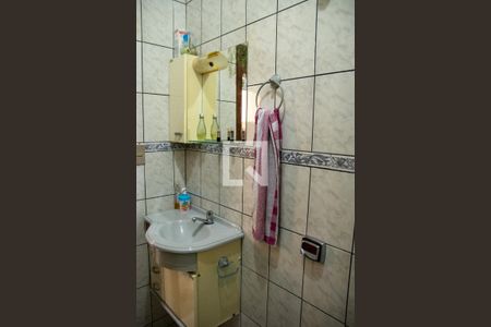 Casa à venda com 230m², 3 quartos e 2 vagasBanheiro 2