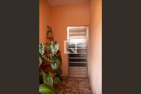 Casa à venda com 230m², 3 quartos e 2 vagasCorredor