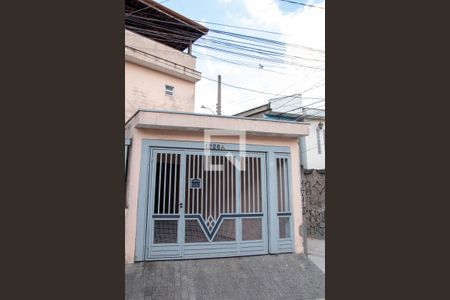 Casa à venda com 230m², 3 quartos e 2 vagasFachada