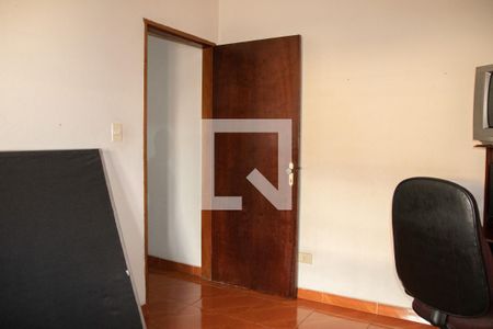 Casa à venda com 230m², 3 quartos e 2 vagasQuarto 3