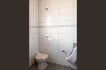 Casa à venda com 230m², 3 quartos e 2 vagasBanheiro de Serviço