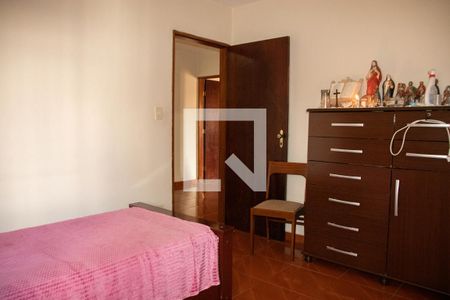 Casa à venda com 230m², 3 quartos e 2 vagasQuarto 2