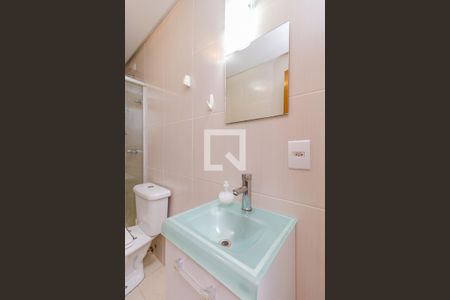 Apartamento à venda com 80m², 3 quartos e 1 vaga Apartamento à venda com 80m², 3 quartos e 1 vagaBanheiro social