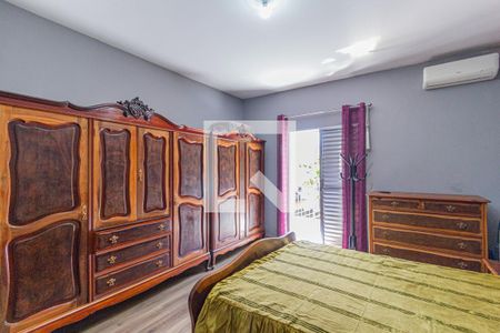 Casa à venda com 267m², 6 quartos e 2 vagas Casa à venda com 267m², 6 quartos e 2 vagasQuarto 1