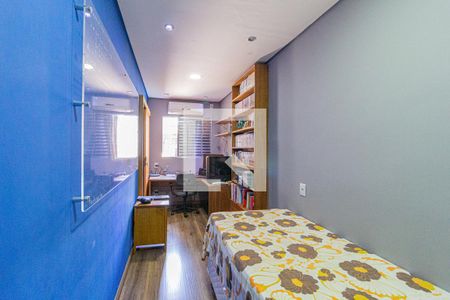 Casa à venda com 267m², 6 quartos e 2 vagas Casa à venda com 267m², 6 quartos e 2 vagasQuarto 2