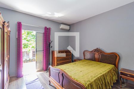 Casa à venda com 267m², 6 quartos e 2 vagas Casa à venda com 267m², 6 quartos e 2 vagasQuarto 1